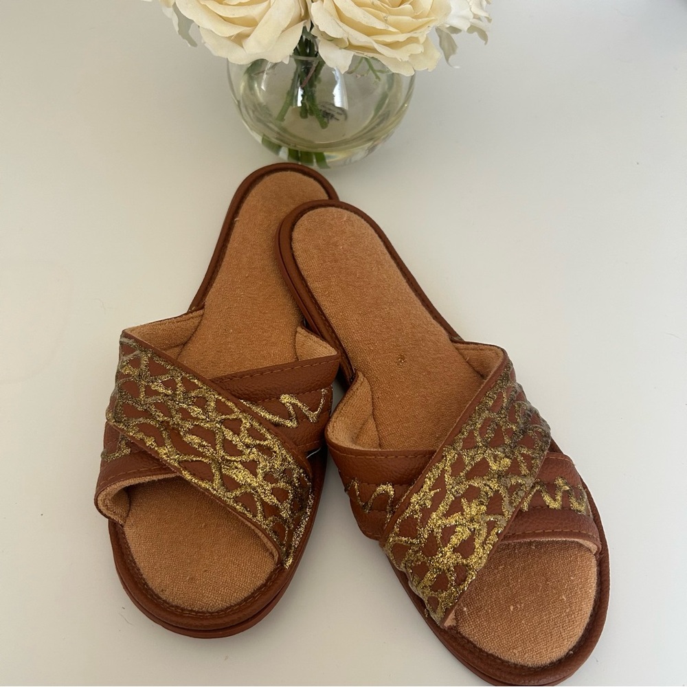 Vintage slippers house shoes size medium